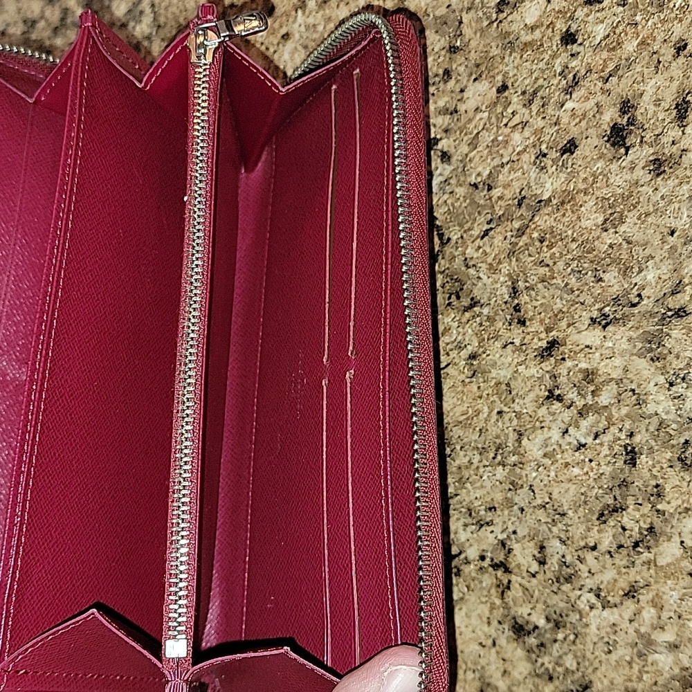 Louis Vuitton Epi Leather Long Wallet - Picture 11 of 16